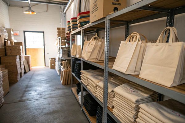 warehouse with minimal inventory