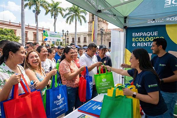 Latin American promotional event with reusable bags