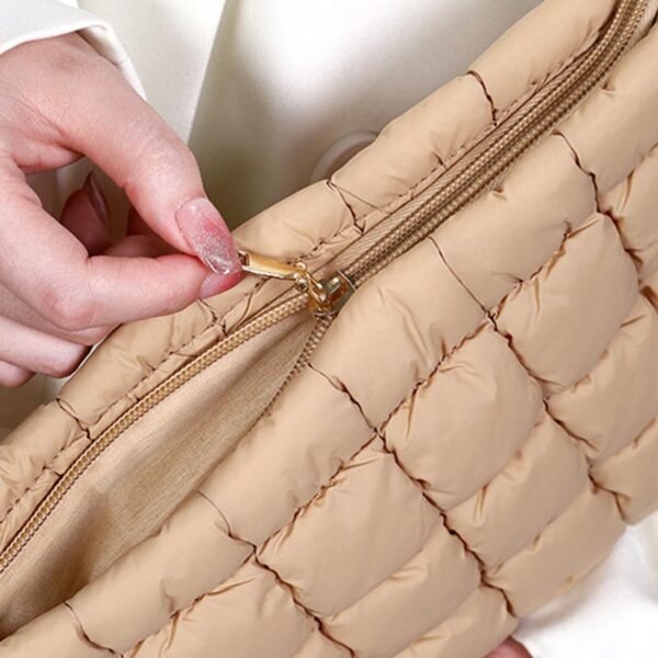 Custom Small Quilted Zipper Cosmetic Pouch - Imagem 2