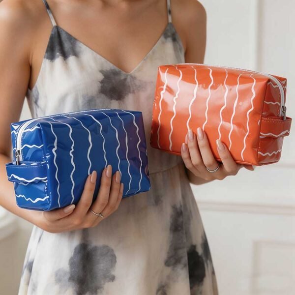 Wholesale Waterproof Wavy PVC Cosmetic Bags - 画像 (4)