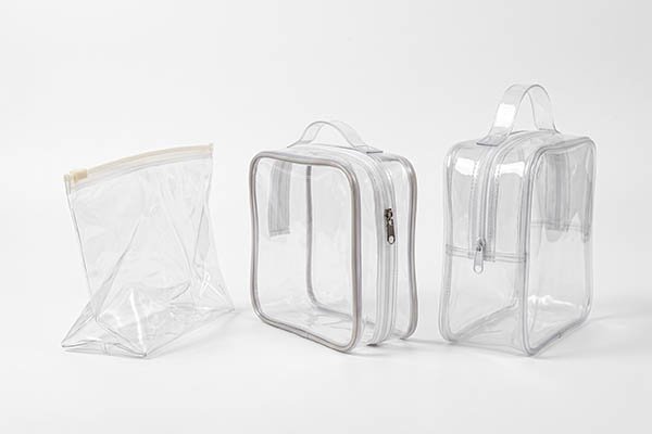 Visual comparison of appearance and shape between thick, rigid clear bag materials and thin, flexible materials.